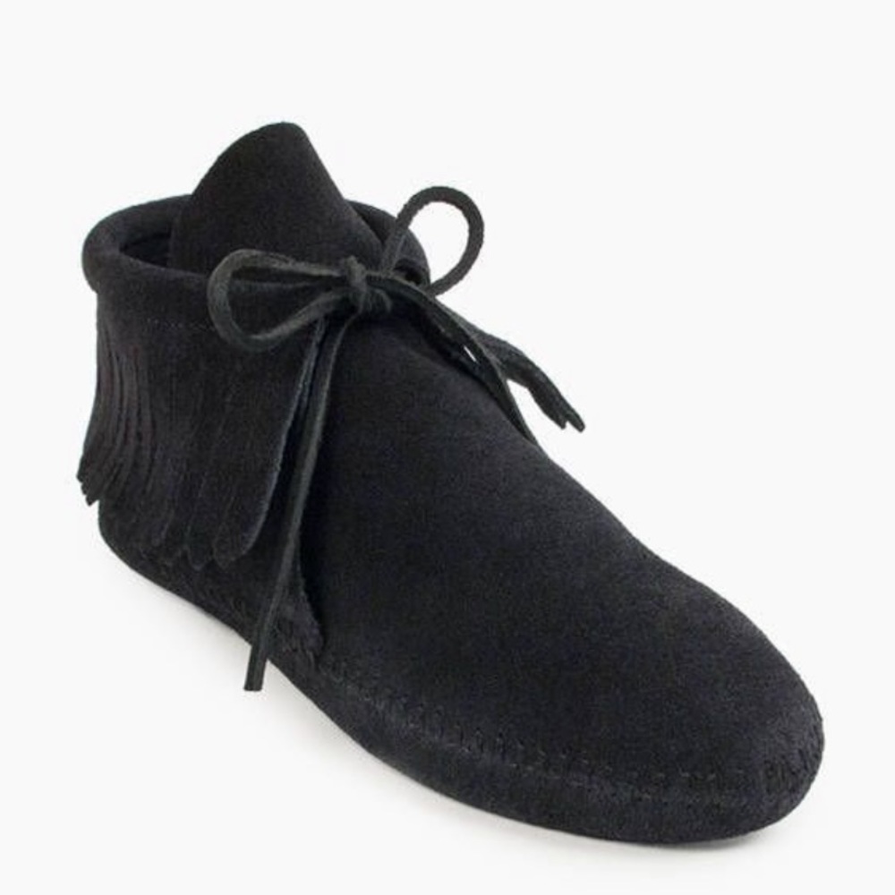 Men’s Minnetonka Classic Fringe Soft Boot in black